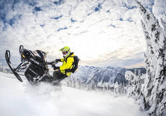 BRP Ski Doo Summit Sport