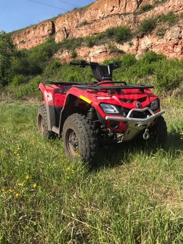 BRP Can-Am Outlander 400. ,  \,   