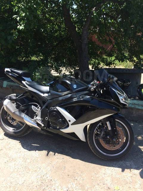 Suzuki GSX-R 750. 748. ., , ,   