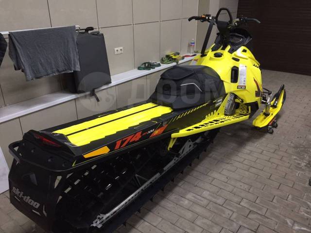 BRP Ski-Doo Summit. ,  ,   