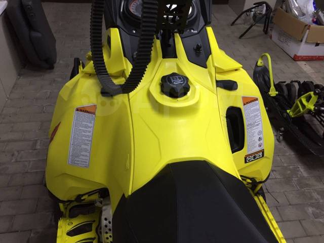 BRP Ski-Doo Summit. ,  ,   