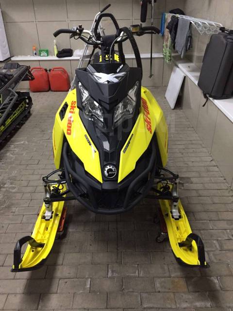 BRP Ski-Doo Summit. ,  ,   