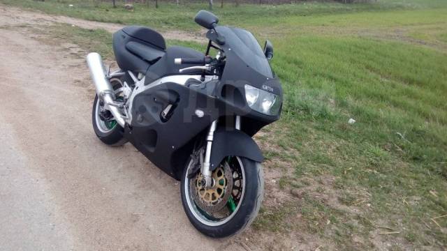 Suzuki GSX-R 750. 750. ., , ,  .     