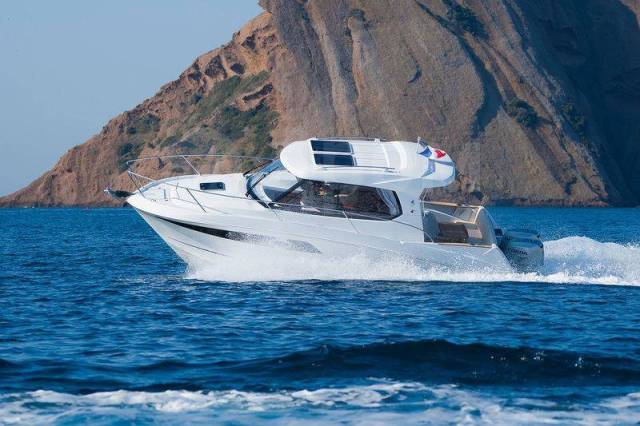 Beneteau. 2012 ,  8,80.,  , 500,00..,  