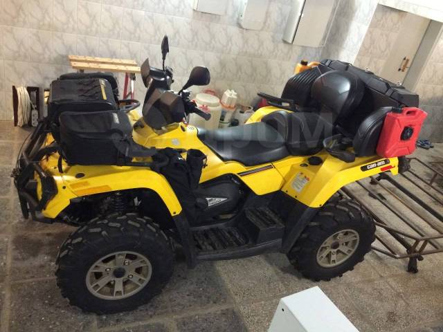 BRP Can-Am Outlander Max 400. ,  \,   