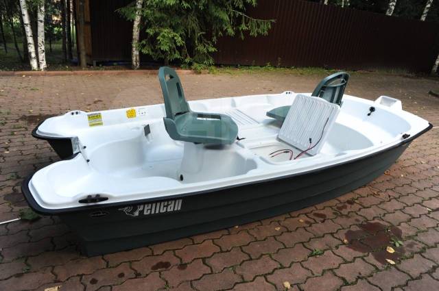 Pelican Predator 103 bass boats