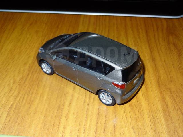  Toyota Ractis, 1:30, ,      