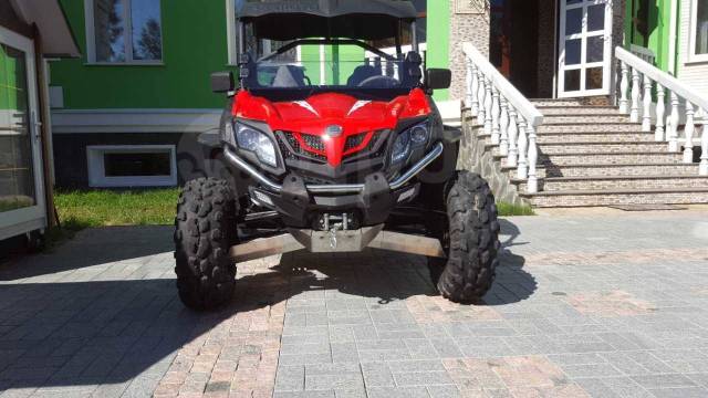 Arctic Cat. ,  \,   