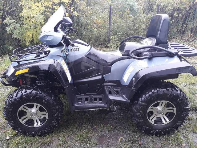 Arctic Cat 700. ,  \,   