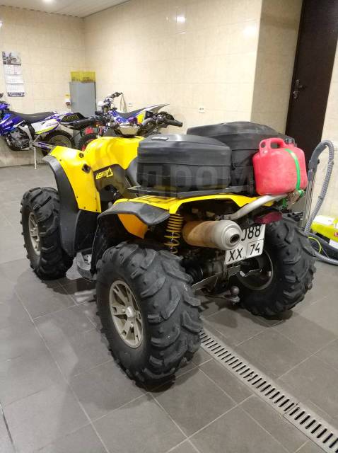 BRP Can-Am Renegade 800. ,  \,   