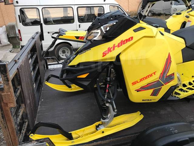 BRP Ski-Doo Summit X T3. ,  ,   