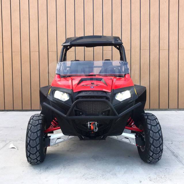 Polaris Ranger XP 900. ,  \,   