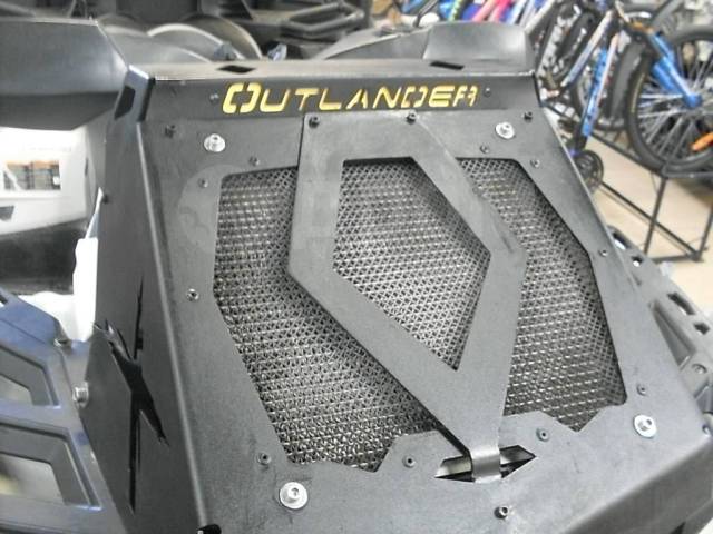 BRP Can-Am Outlander Max 1000. ,  \,   