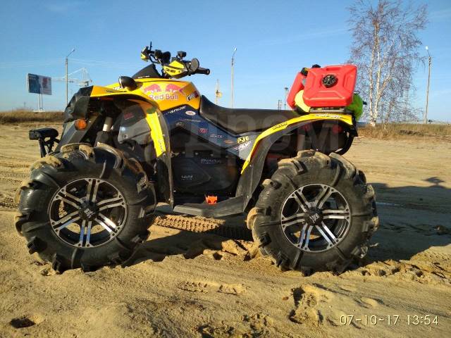 BRP Can-Am Renegade 800. ,  \,   