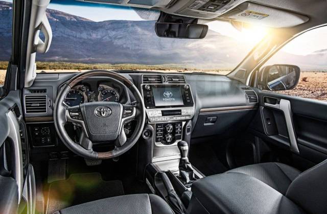 Toyota land cruiser prado интерьер