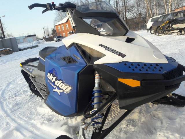 BRP Ski-Doo Summit. ,  ,   