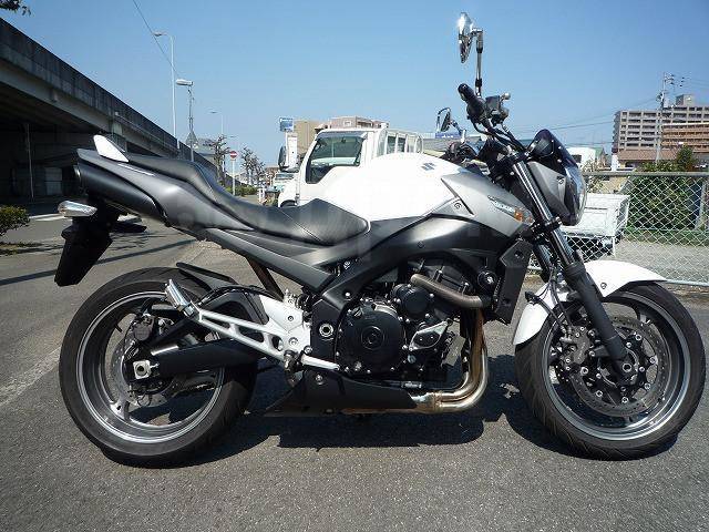 Suzuki GSR 400. 400. ., , ,  .     