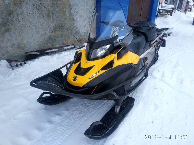 Ski Doo Summit x163 800r e Tec