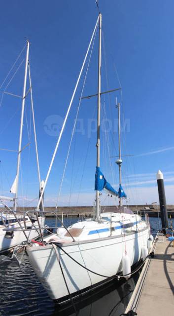   - Yamaha 34 Ketch. 1981 .     