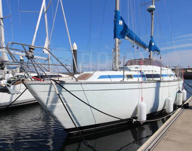   - Yamaha 34 Ketch. 1981 .     