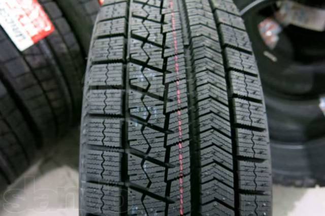 Шины легковые Bridgestone Blizzak VRX 185/70R14 88S 11922, 14