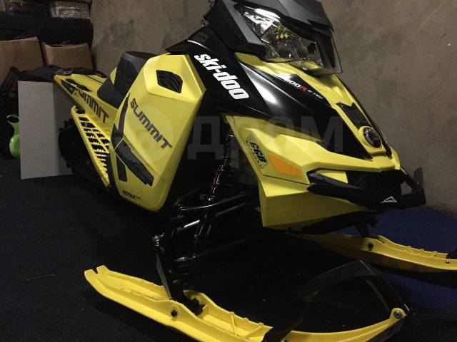 BRP Ski-Doo Summit. ,  ,   