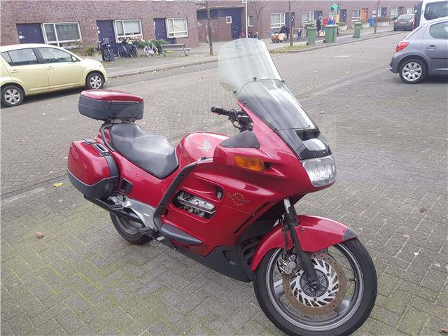 Honda ST 1100. 1 100. ., , ,  .    - 