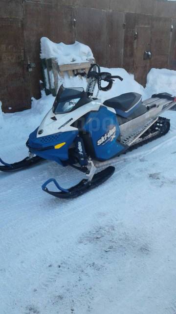 BRP Ski-Doo Summit. ,  ,   