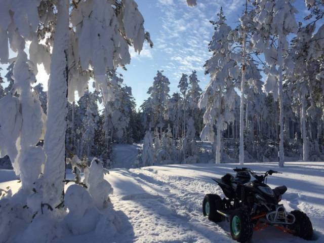 Yamaha YFZ 450. ,  \,   