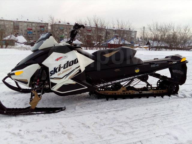 BRP Ski-Doo Summit X.  ,   