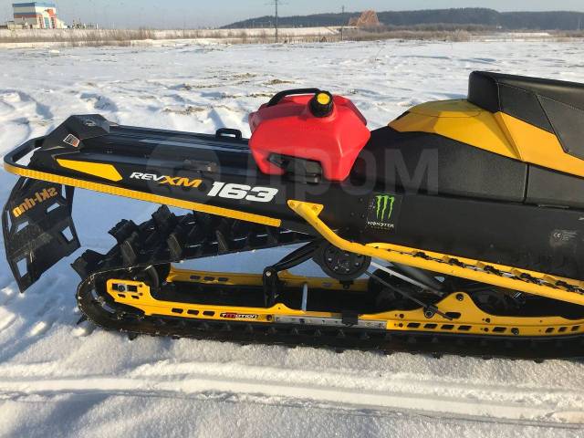 BRP Ski-Doo Summit. ,  ,   