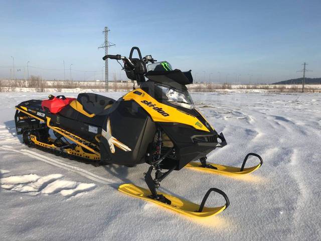 BRP Ski-Doo Summit. ,  ,   