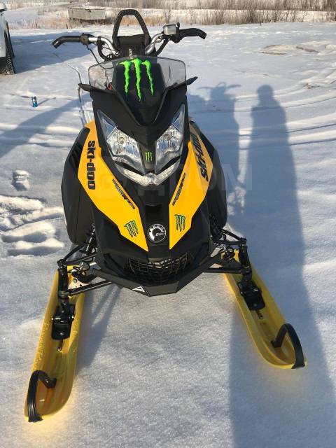 BRP Ski-Doo Summit. ,  ,   