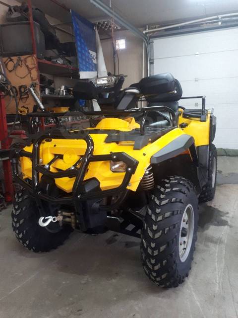 BRP Can-Am Outlander Max 400. ,  \,   