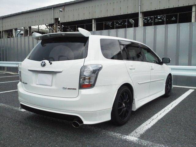 Toyota Corolla Fielder 2013 stance