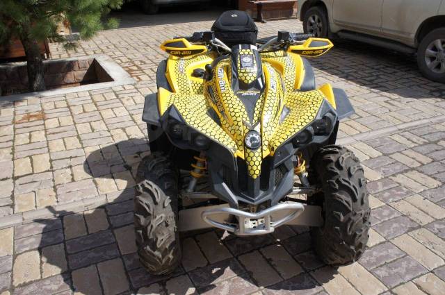 BRP Can-Am Renegade 800. ,  \,   