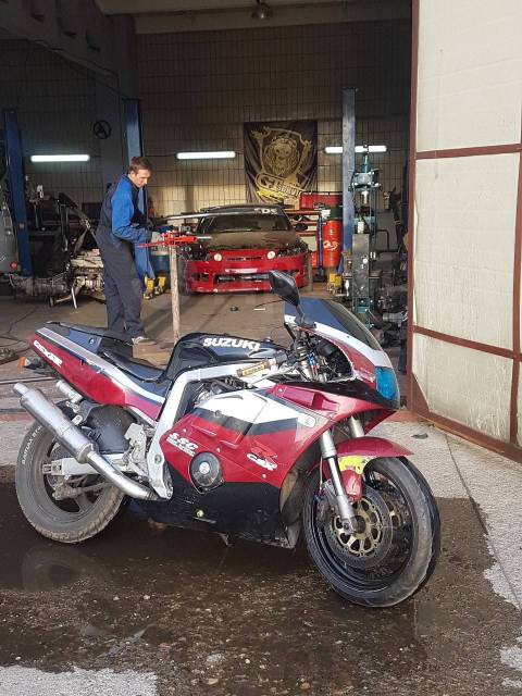 Suzuki GSX-R 400. 398. ., , ,   