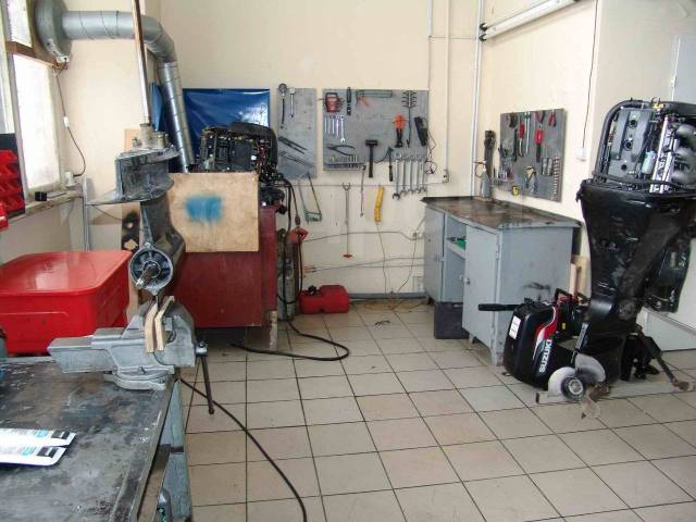 сервис ремонта лодочных моторов. мастерская лодочных моторов. техобслуживание лодочного мотора. рынок лодочных моторов. сервисный центр лодочных моторов.