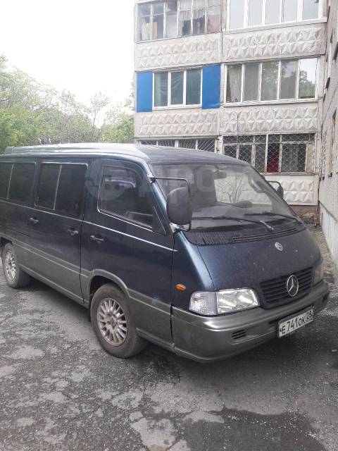 SsangYong Istana.   