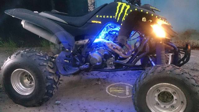 Yamaha Raptor 660. ,  \,   