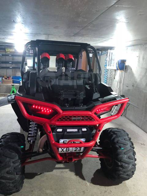 Polaris RZR XP 1000. ,  \,   