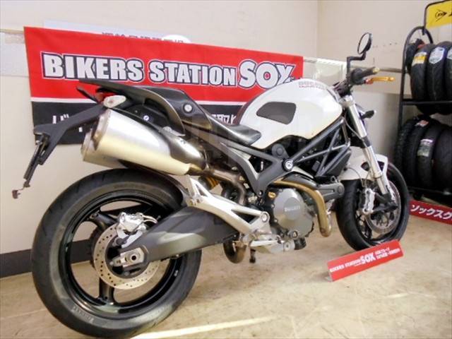 Ducati Monster 696. 696. ., , ,  .     