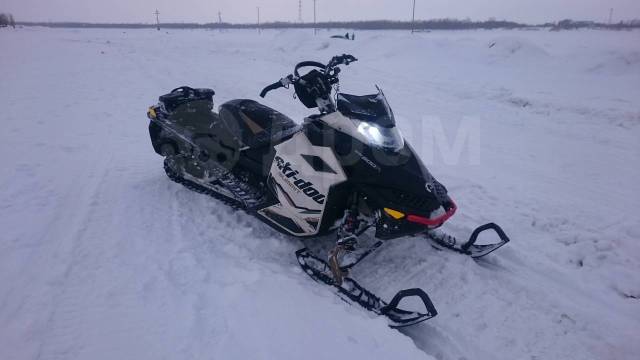 BRP Ski-Doo Summit. ,  ,   