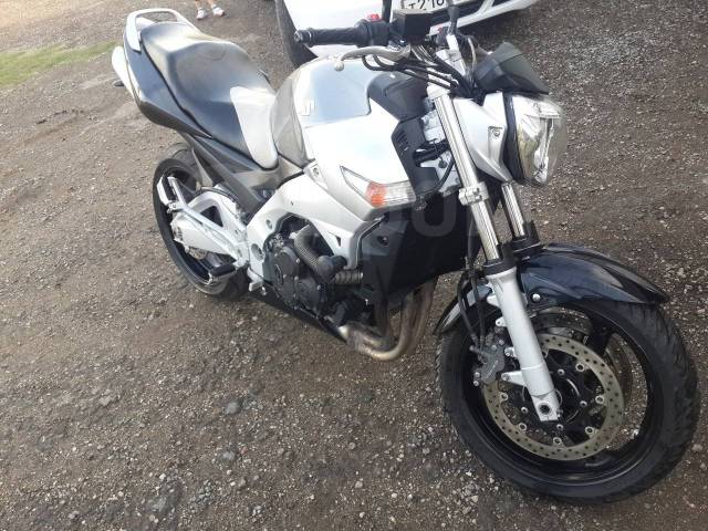 Suzuki GSR 600 спорт