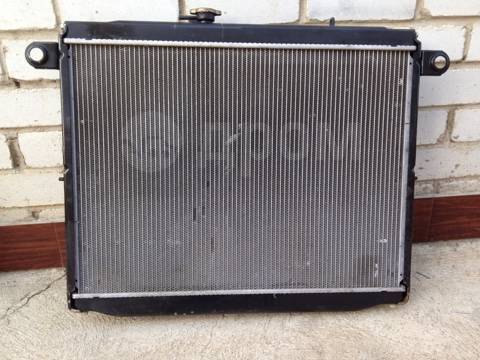 радиатор охлаждения ленд 100. Land cruiser 100 4. радиатор охлаждения рендж ровер спорт 4. радиатор охлаждения масла ленд крузер 100. радиатор охлаждения ленд крузер 105.