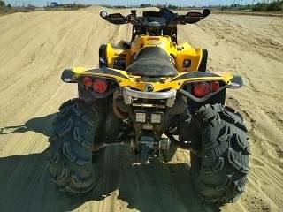 BRP Can-Am Renegade 800. ,  \,   