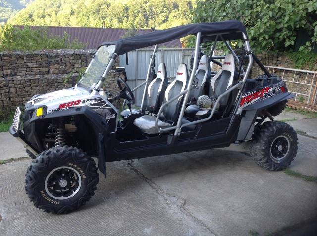 Polaris RZR 4 900 EPS. ,  \,   