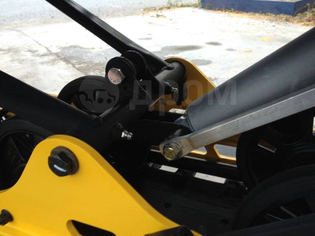 BRP Ski-Doo Summit X. ,  ,   