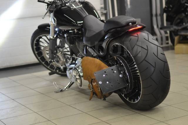 Harley Breakout широкое колесо