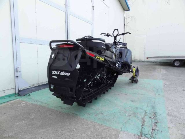 BRP Ski-Doo Summit. ,  ,  .     